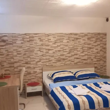 Olive Garden 2 * 페로이