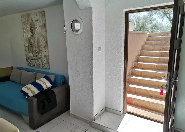 Olive Garden 2 * Peroj