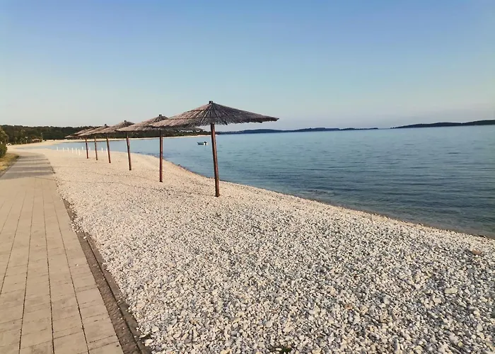 Olive Garden 2 * Peroj